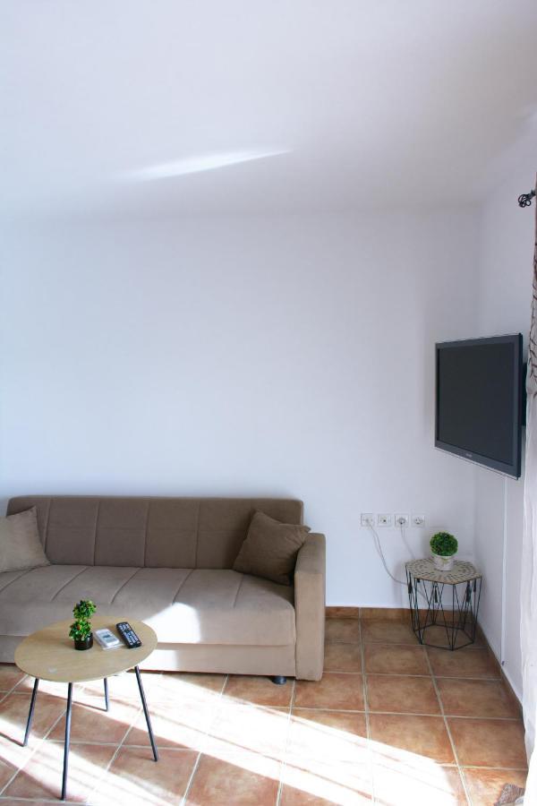 Marys House Apartment Порто Хели Екстериор снимка